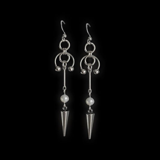 „cyberpunk“ pearl earrings