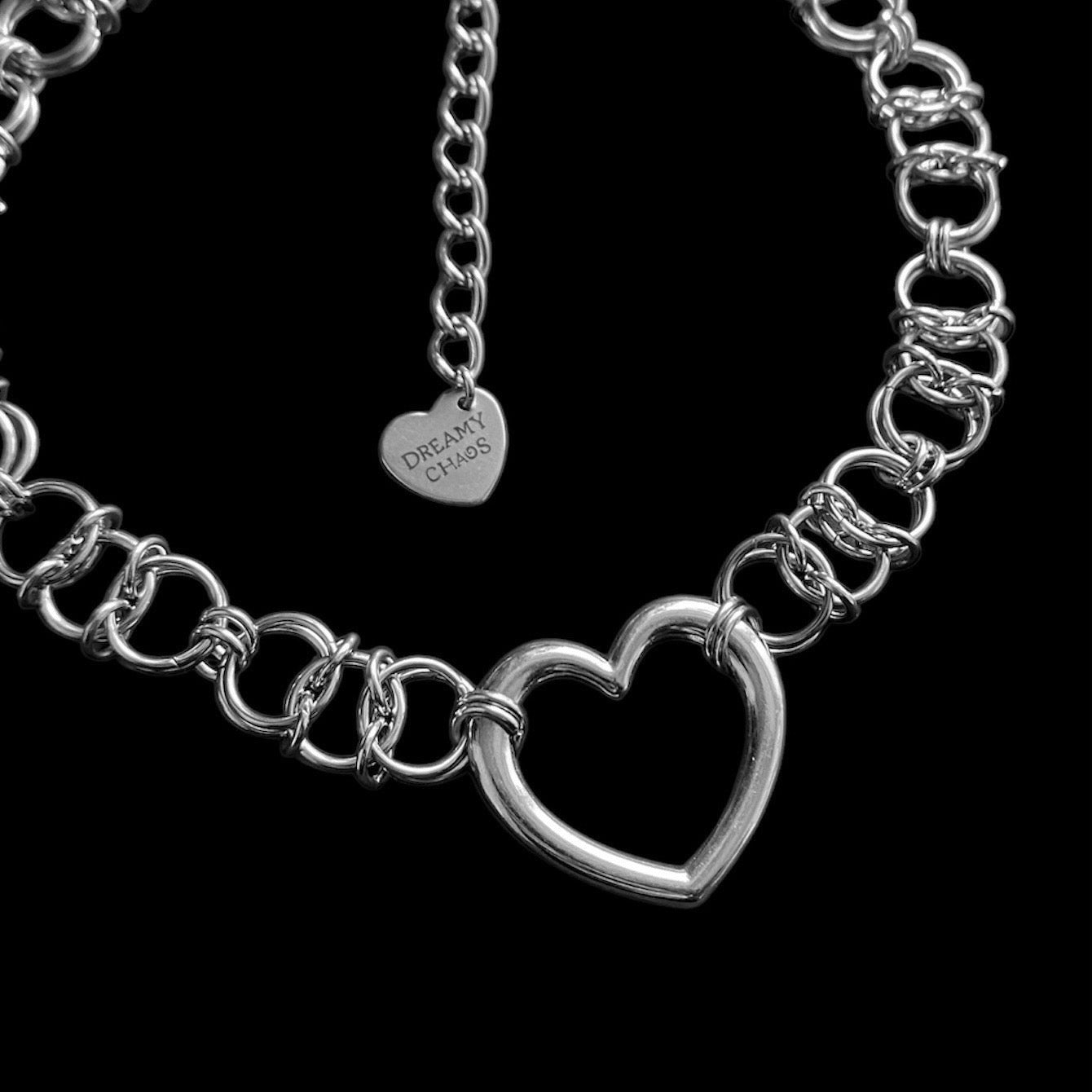 “hollow heart” chainmail choker necklace