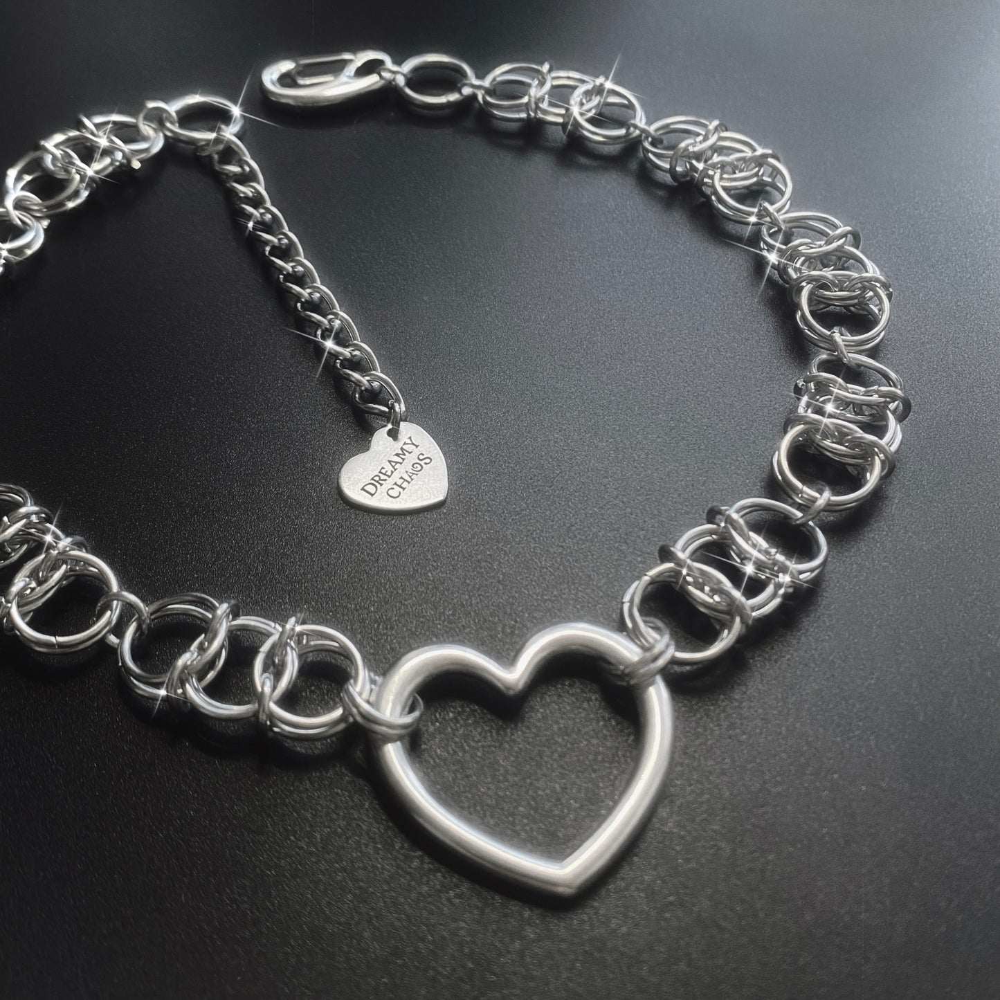 “hollow heart” chainmail choker necklace