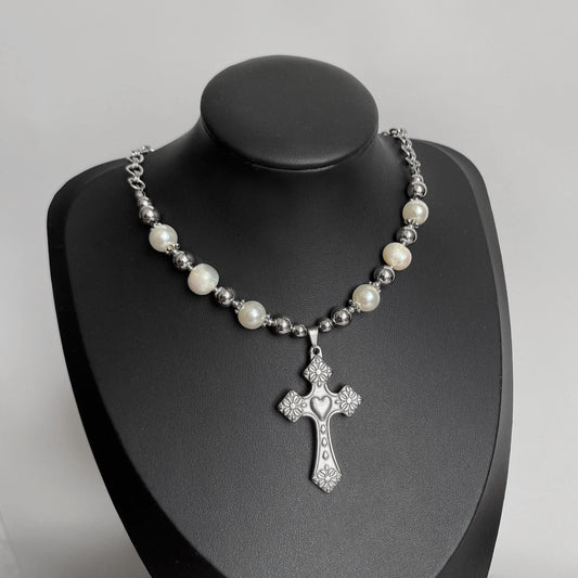 „cross my heart“ necklace