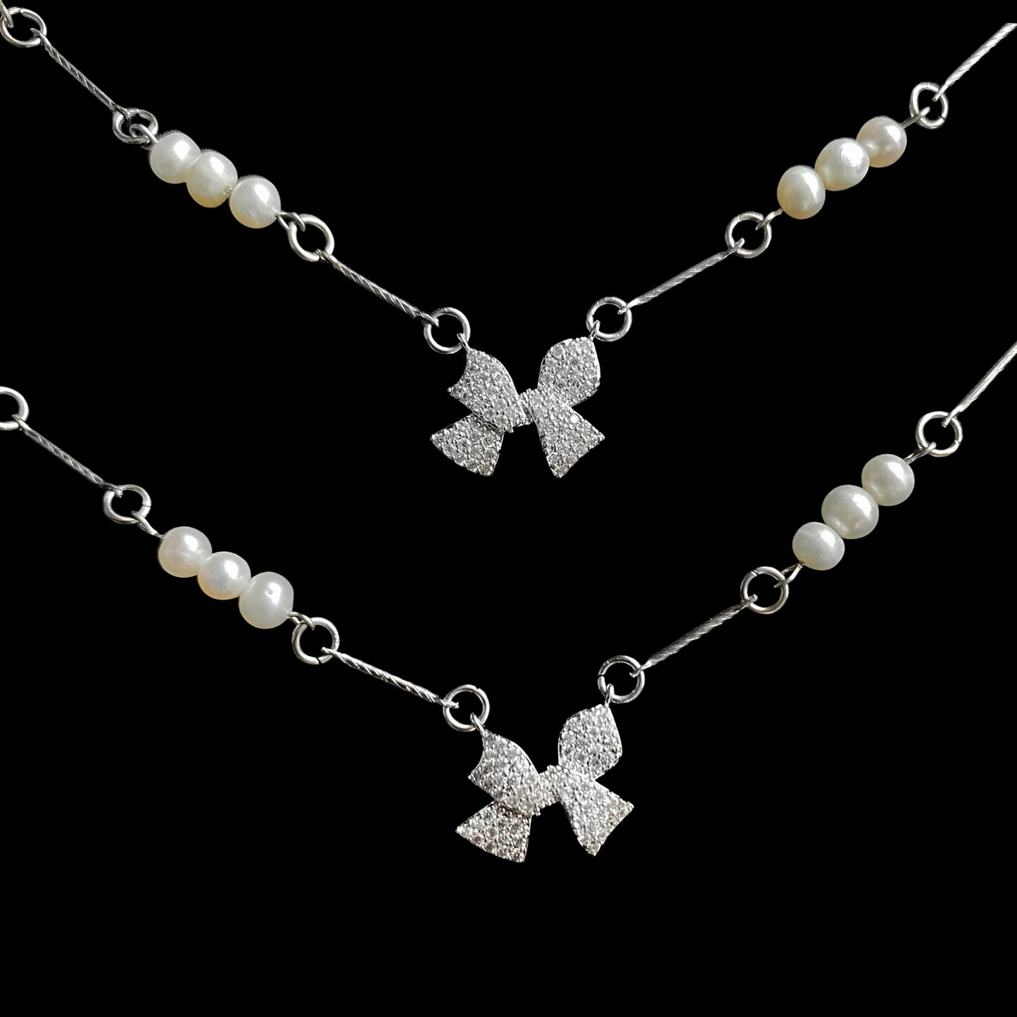 pearly bow necklace